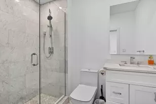 946 Saratoga St, Boston, MA 02128 - Photo 9