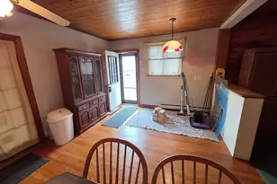 54 Slocum St, Acushnet, MA 02743 - Photo 5