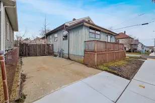 54 Slocum St, Acushnet, MA 02743 - Photo 3