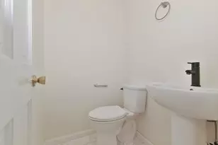 1045 Washington St, Newton, MA 02465 - Photo 9