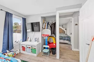 1430 Mammoth Rd, Dracut, MA 01826 - Photo 11