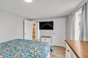 1430 Mammoth Rd, Dracut, MA 01826 - Photo 9