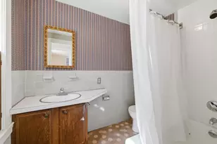 9 Waldron Ct, Marblehead, MA 01945 - Photo 19