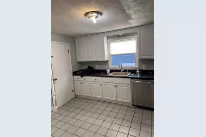 90-92 Sylvia St #2, Arlington, MA 02476 - Photo 3