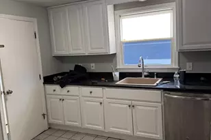 90-92 Sylvia St, Arlington, MA 02476 - Photo 3