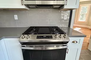 35 Amherst St, Boston, MA 02131 - Photo 9