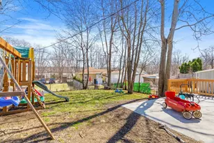 17 Vineyard St, Worcester, MA 01603 - Photo 3