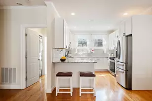 25 Robey St, Boston, MA 02119 - Photo 11