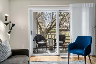 25 Holly Ln #1D, Brookline, MA 02467 - Photo 5