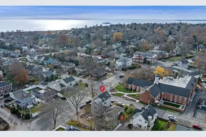 1 Maverick St #2, Marblehead, MA 01945 - Photo 3