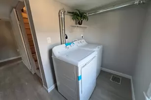 13 Hamilton St, Framingham, MA 01701 - Photo 17