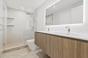 118 B St, Boston, MA 02127 - Photo 5