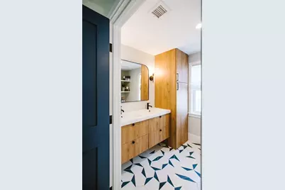 10 Ware St #10, Somerville, MA 02144 - Photo 17