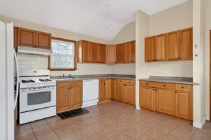 17 Mason St, Hudson, MA 01749 - Photo 13