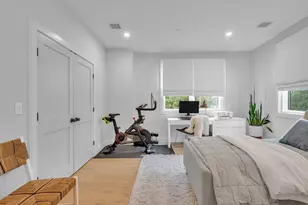 5245 Washington St, Boston, MA 02132 - Photo 23