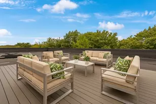 5245 Washington St, Boston, MA 02132 - Photo 31