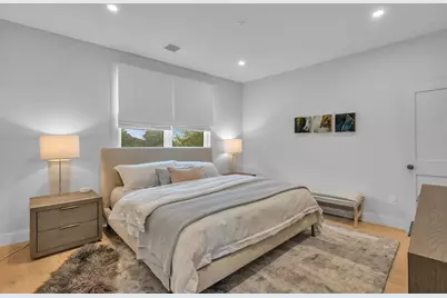 5245 Washington St #5, Boston, MA 02132 - Photo 17