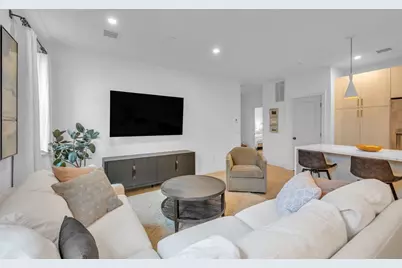 5245 Washington St #5, Boston, MA 02132 - Photo 11