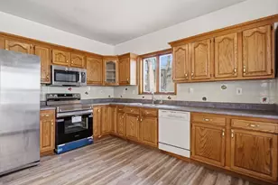 10 Almont Ave, Worcester, MA 01604 - Photo 11