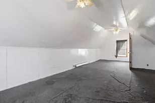 10 Almont Ave, Worcester, MA 01604 - Photo 33