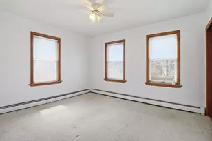 10 Almont Ave, Worcester, MA 01604 - Photo 17