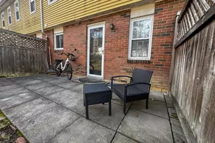 252 West St, Amherst, MA 01002 - Photo 3