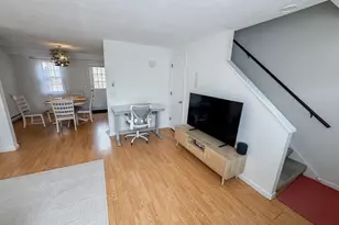 252 West St, Amherst, MA 01002 - Photo 7