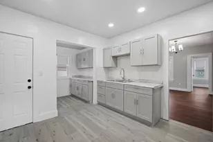 153 Bristol St, Springfield, MA 01109 - Photo 7