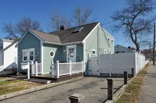 28 E St, Hull, MA 02045 - Photo 5