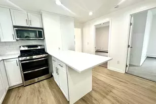 11 Carlton, Peabody, MA 01960 - Photo 3