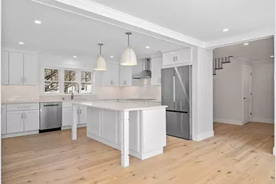 204 Green St, Marblehead, MA 01945 - Photo 5