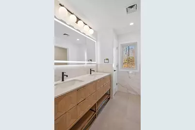 204 Green St, Marblehead, MA 01945 - Photo 21