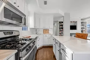 720 E 8th St, Boston, MA 02127 - Photo 5