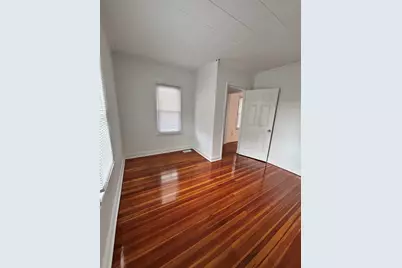 61-63 Eloise St, Springfield, MA 01105 - Photo 9