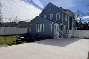 61-63 Eloise St, Springfield, MA 01105 - Photo 3