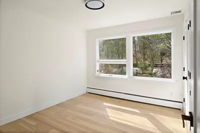 367 Newton St, Brookline, MA 02467 - Photo 19