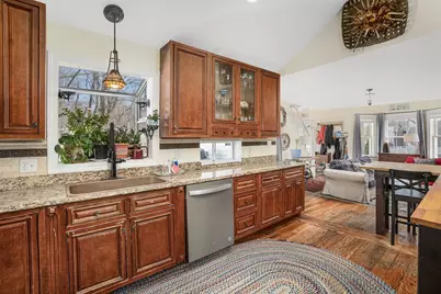 215 South St, Wrentham, MA 02093 - Photo 11