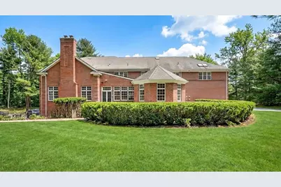 451 Wellesley St, Weston, MA 02493 - Photo 25