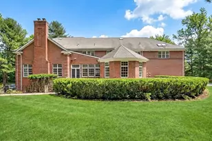 451 Wellesley St, Weston, MA 02493 - Photo 25