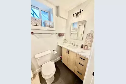 366 Hanover #6, Boston, MA 02113 - Photo 9