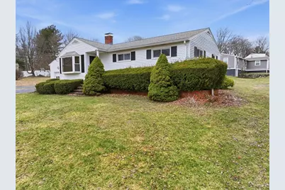 113 North St, Shrewsbury, MA 01545 - Photo 3