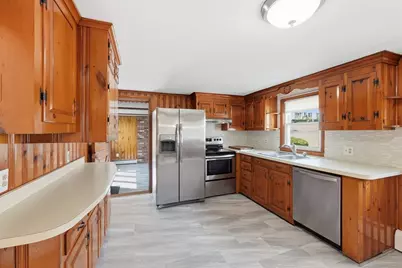 113 North St, Shrewsbury, MA 01545 - Photo 5