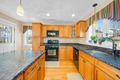 4 Bass St, Beverly, MA 01915 - Photo 7