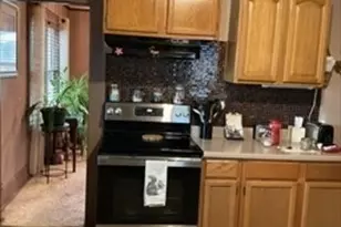 9 Montgomery St, Westfield, MA 01085 - Photo 5