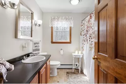 4 Rollingwoods Rd, Hubbardston, MA 01452 - Photo 9