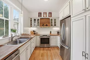 32 N Prospect St, Amherst, MA 01002 - Photo 5