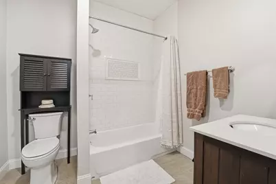 32 N Prospect St #5, Amherst, MA 01002 - Photo 23