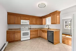 206 Dale St, North Andover, MA 01845 - Photo 3