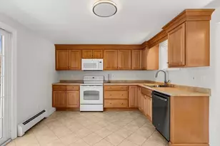 206 Dale St, North Andover, MA 01845 - Photo 5