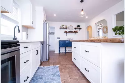 239 Conduit St, New Bedford, MA 02745 - Photo 5